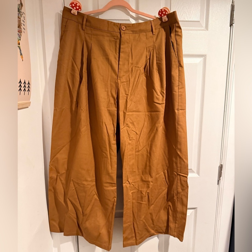 Cider Women's Tan Chinos - Picture 2 of 6